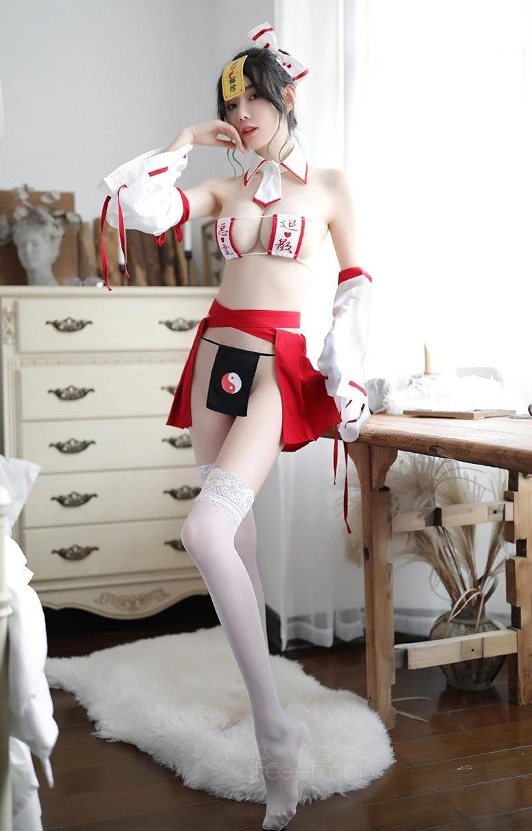 Japanese Nurse Cosplay