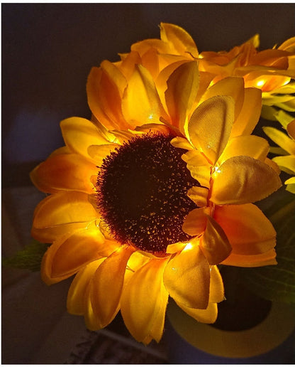 Light-Up Sunflower Desk Lamp