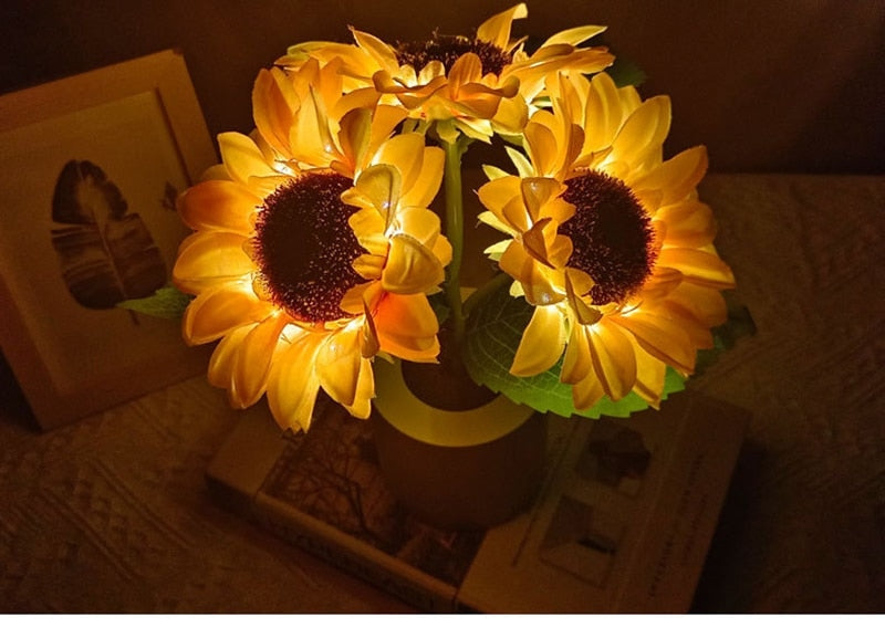 Light-Up Sunflower Desk Lamp